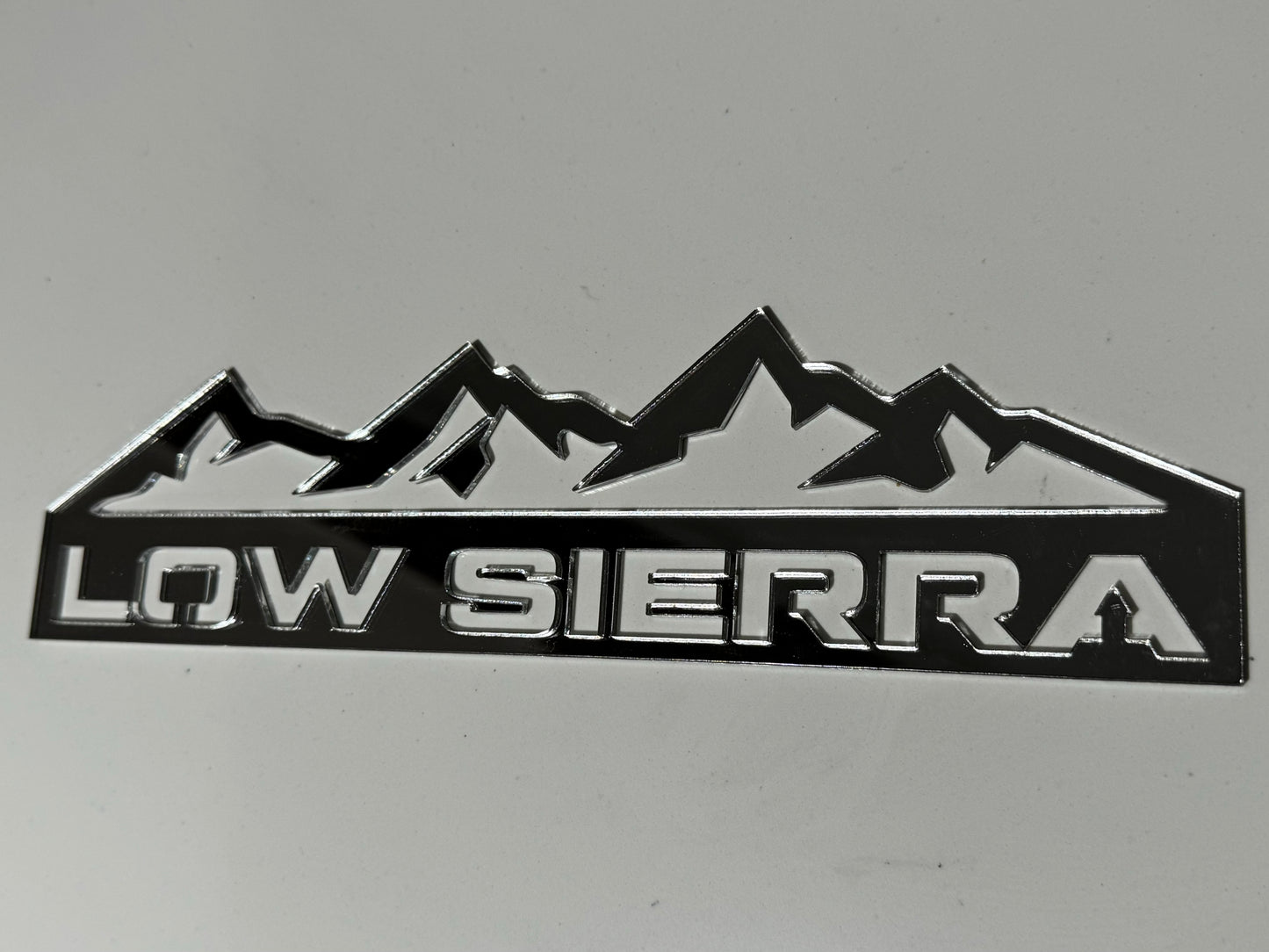 LOW SIERRA Badge